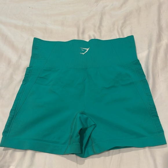 Reposhed gymshark shorts medium - Picture 3 of 5